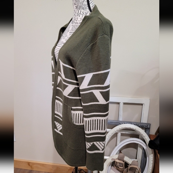 Pixley Wool Blend Olive and Cream Cardigan Womens Size Med. - Picture 3 of 8